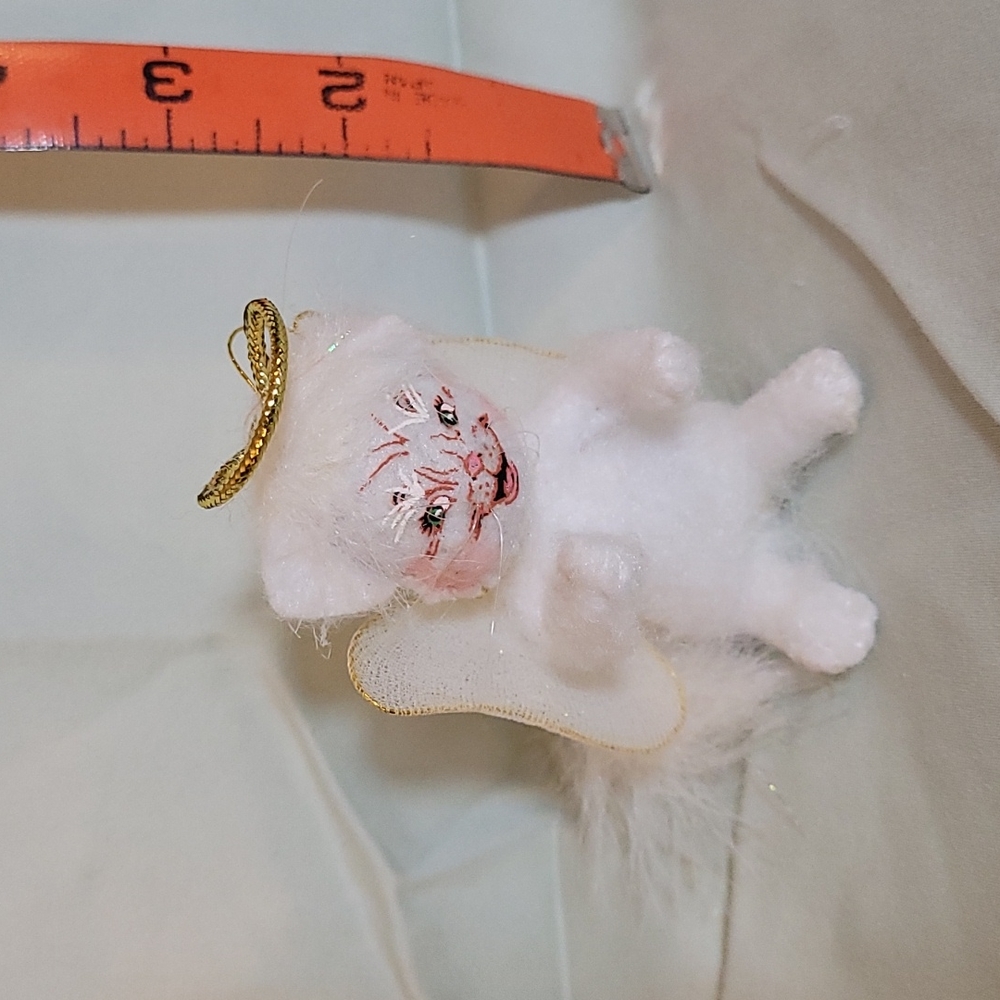 Annalee Christmas Ornament. Angel Cat with Wings and Halo 2008 - Picture 3 of 7